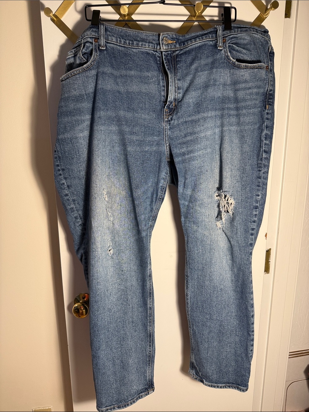 Old Navy Women’s Distressed Boyfriend Jeans